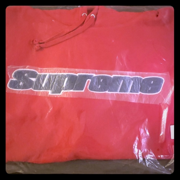 Supreme sweatshirt
